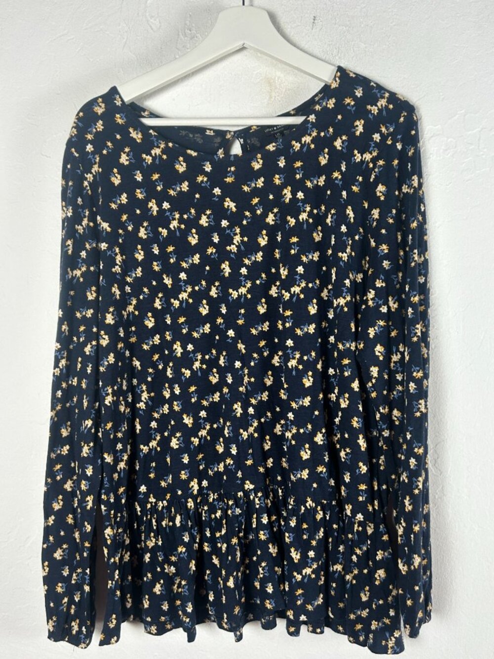 Lucky Brand Womens Floral Peplum Knit Top Blouse Large Long Sleeve Navy NWOT